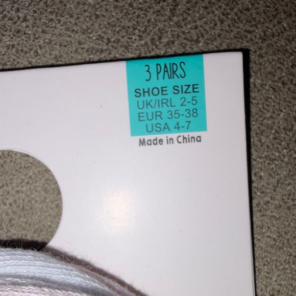 Disney Classics Marie cat Character Socks - Picture 6 of 6